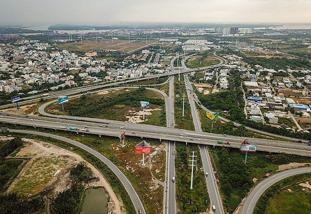 二环，连接从美水路口，守德市。照片：琼尘