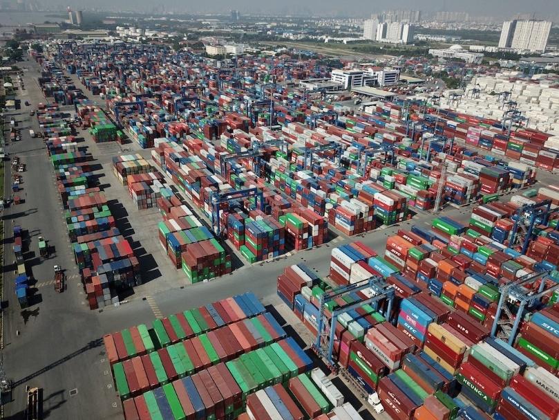 Cat Lai 港口允许将货物运送到其他港口